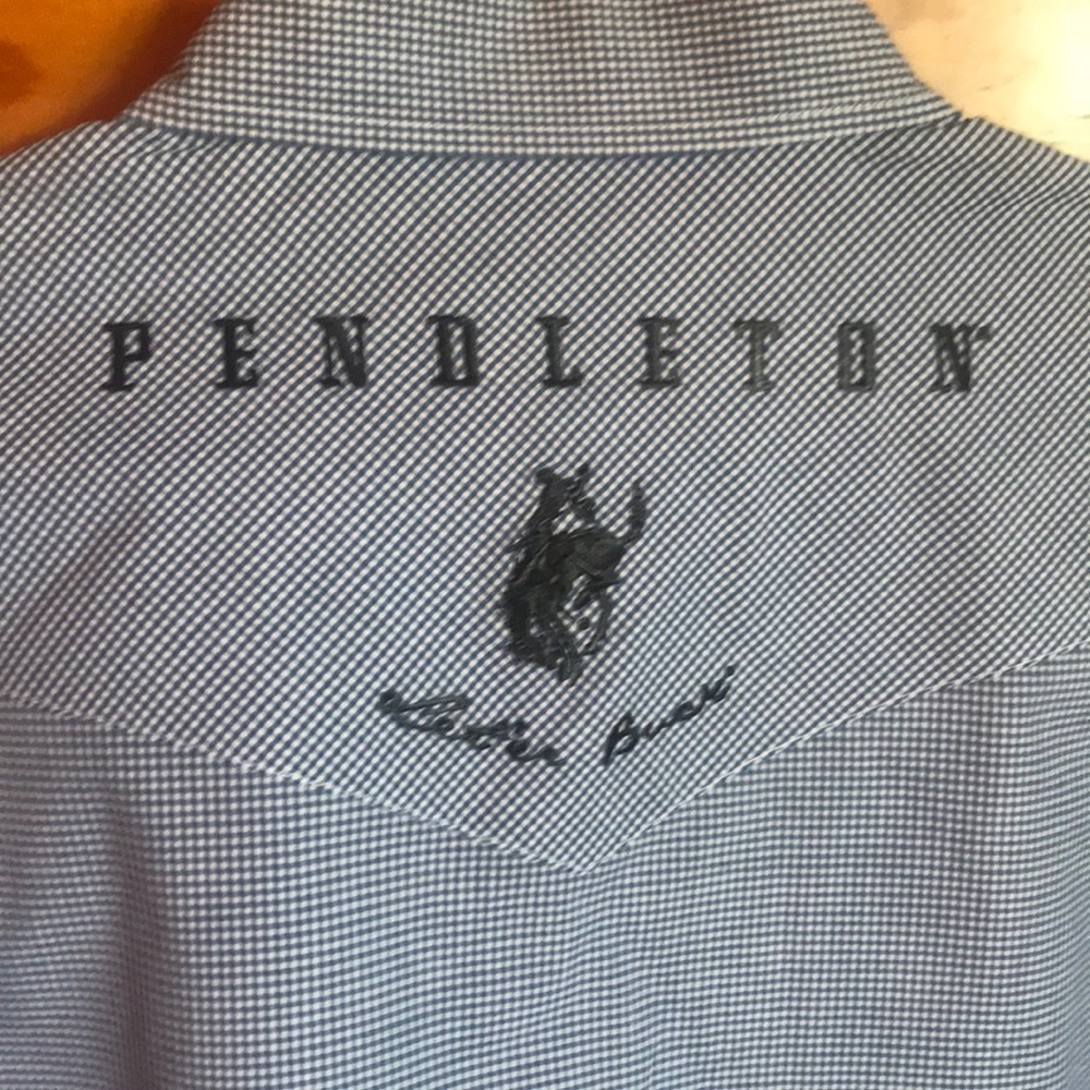 Pendleton Button Up - image 4